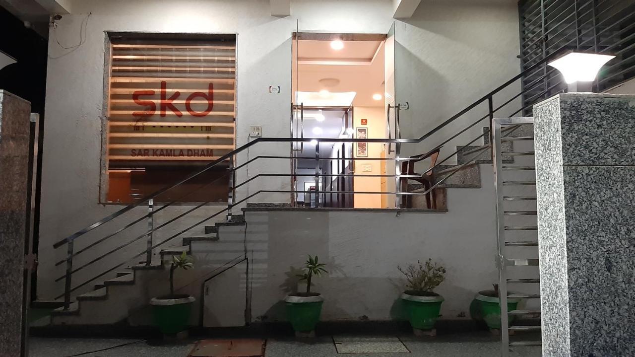 Hotel Sar Kamla Dham Skd Vrindavan Fully Vaccinated Staff Exterior photo