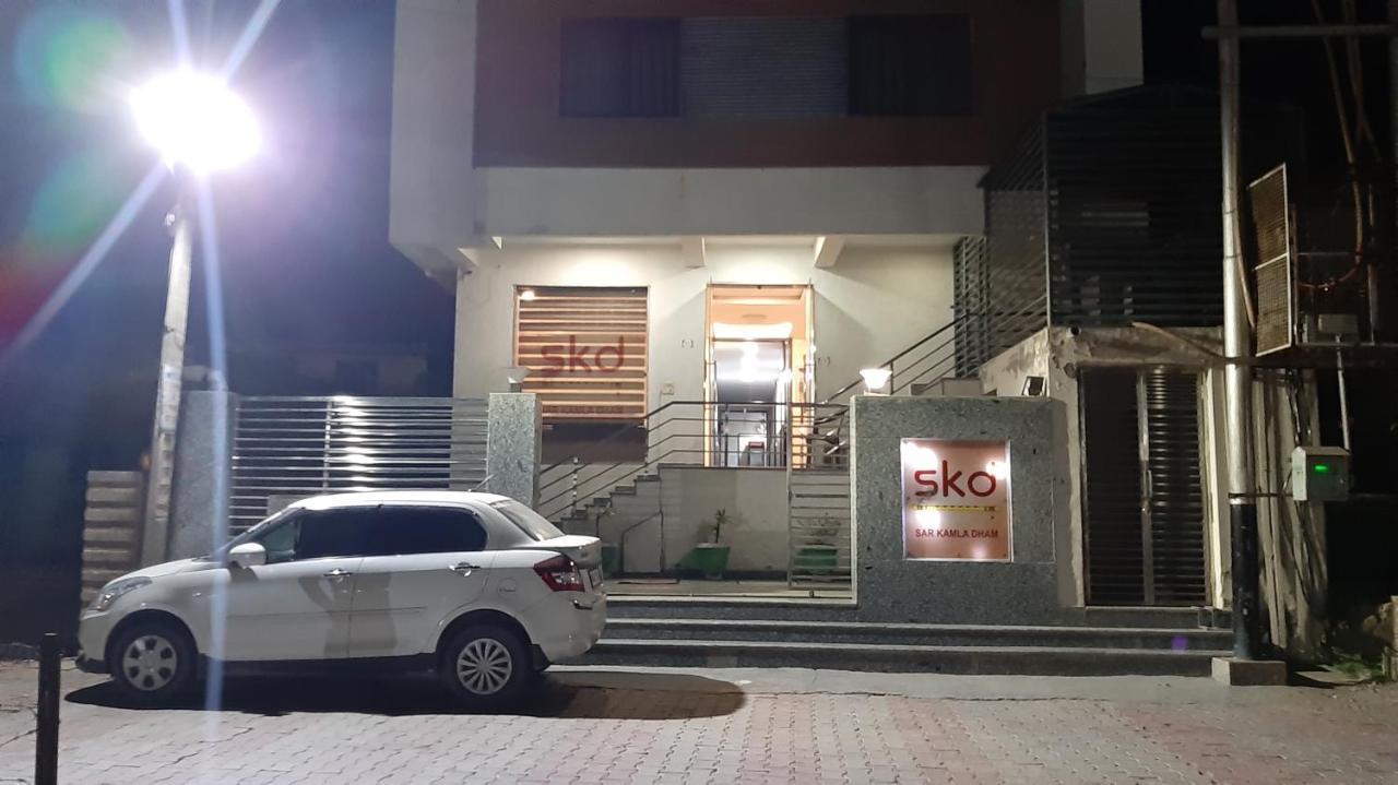 Hotel Sar Kamla Dham Skd Vrindavan Fully Vaccinated Staff Exterior photo