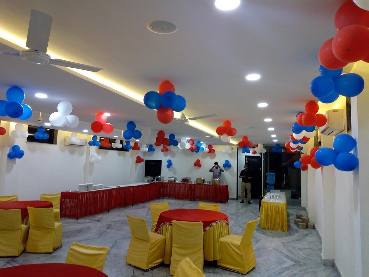 Hotel Sar Kamla Dham Skd Vrindavan Fully Vaccinated Staff Exterior photo